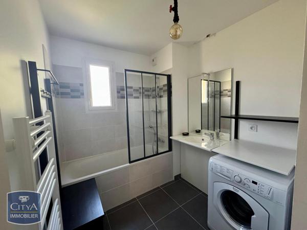 Appartement à louer 2 pièces 40m² Marseille (13010)