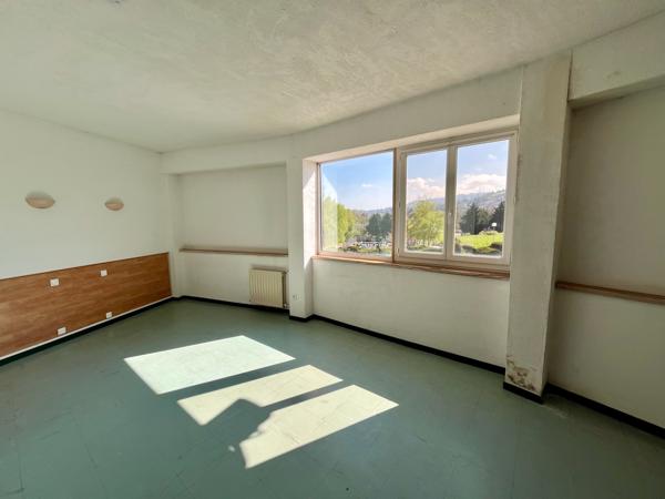Immeuble à vendre à Le Chambon-Feugerolles (42500) - Loire