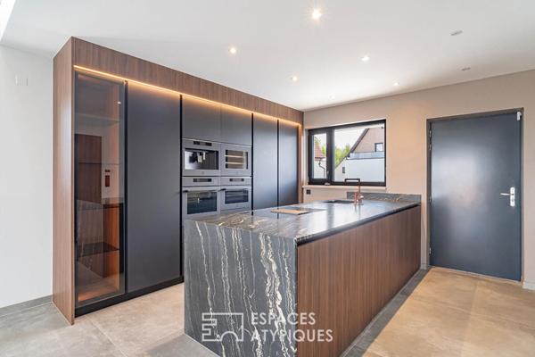 Duplex contemporain comme une maison