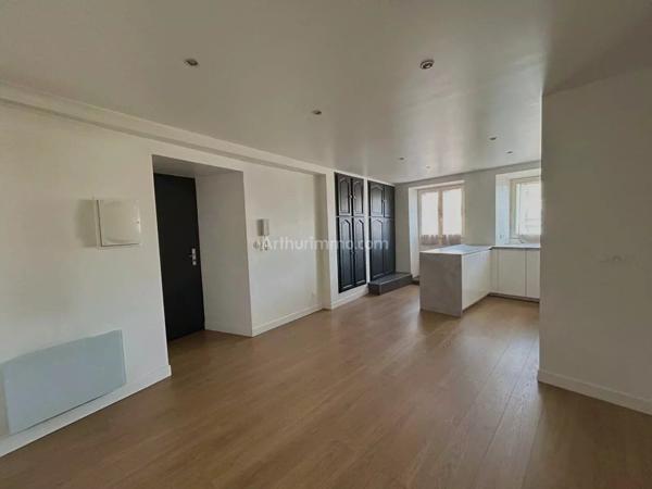 Location                                                      Appartement
                        
                     2 pièces                      41 m2                     à Montlhéry