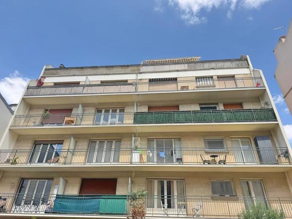Beau studio refait à neuf