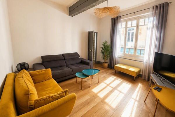 T3 MEUBLE HAUT DE GAMME CAPITOLE