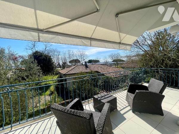 Quartier paisible, convivial et authentique, plutôt résidentiel  donnant accès à la plage d'Arè...