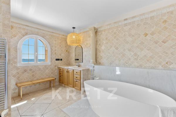 Grimaud - Villa avec vue mer