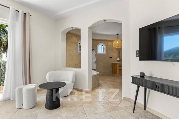 Grimaud - Villa avec vue mer