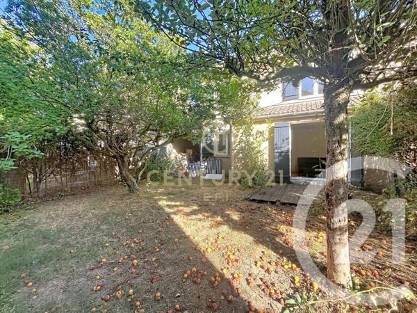 Maison à vendre  4 pièces - 93,36 m 2   NOISY LE GRAND  - 93