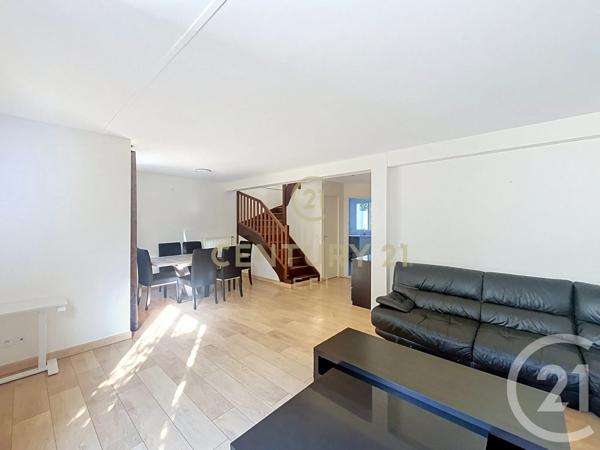 Maison à vendre  4 pièces - 93,36 m 2   NOISY LE GRAND  - 93