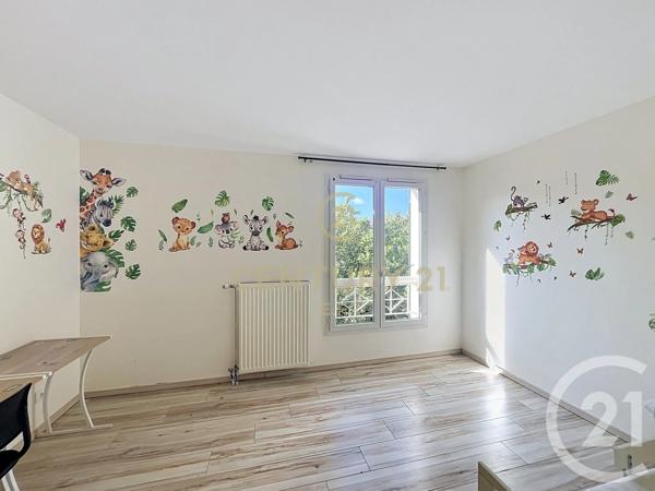 Maison à vendre  4 pièces - 93,36 m 2   NOISY LE GRAND  - 93