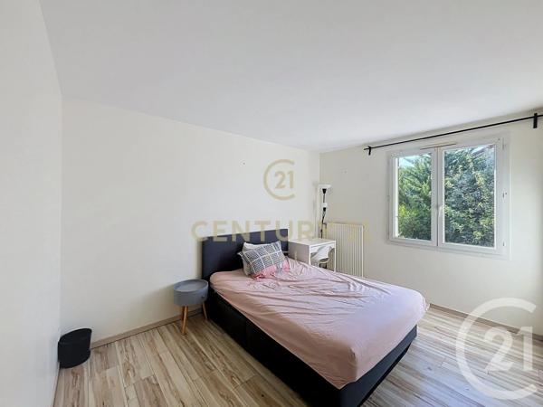 Maison à vendre  4 pièces - 93,36 m 2   NOISY LE GRAND  - 93