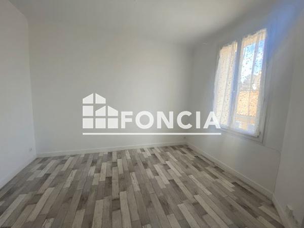 Location Appartement 2 pièces 34.44 m² - 5 AVENUE PAUL LONG Hyeres Les Palmiers 83400