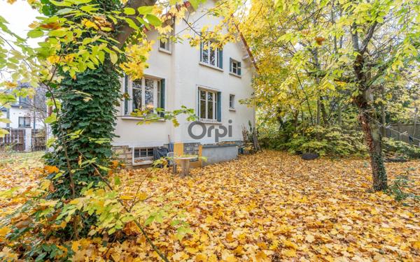 Maison à vendre    5 pièces • 101,68 m2 Saint-Maur-des-Fossés