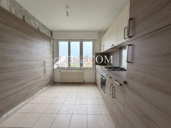 Maison
                                                                                                                                                                                                                                                                                                                        3 pièce(s)                                                                                                                                                                                                          2 chambre(s)                                                                                                                                                                                                          65  m²