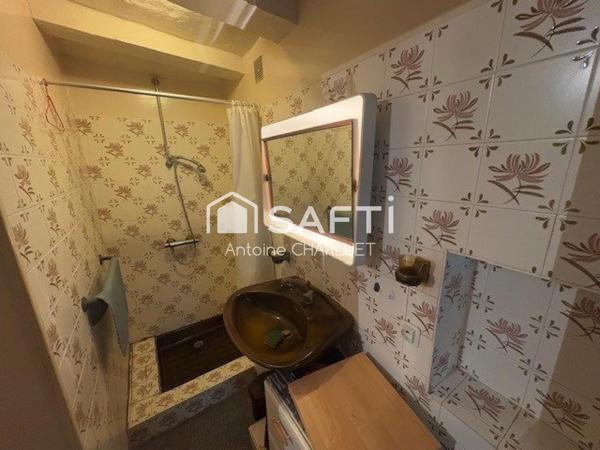 Grande propriété à rénover de 420m² habitable - Terrain de 25 335m²