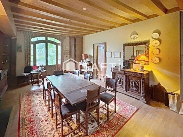 Grande propriété à rénover de 420m² habitable - Terrain de 25 335m²