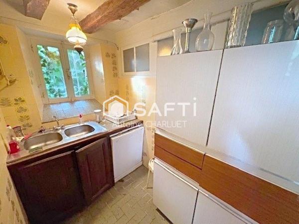 Grande propriété à rénover de 420m² habitable - Terrain de 25 335m²