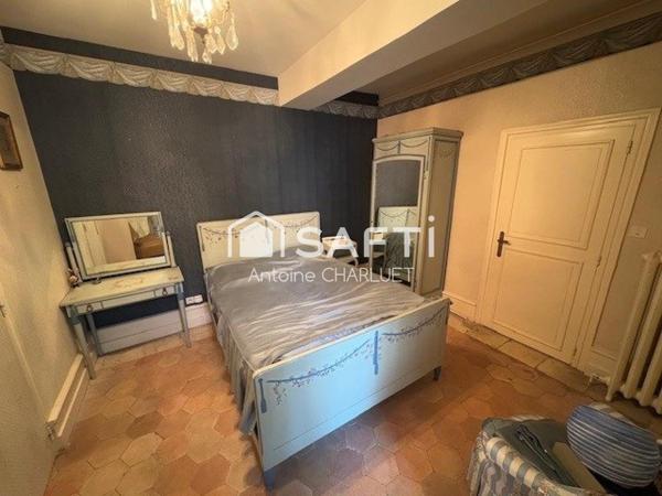 Grande propriété à rénover de 420m² habitable - Terrain de 25 335m²