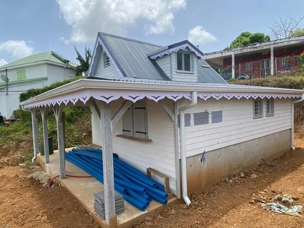 Vente                                                      Maison
                        
                     4 pièces                                         à Rivière-Salée