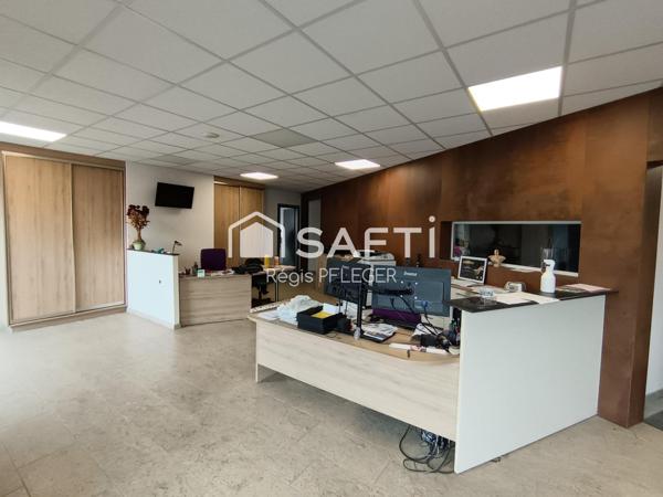 Grand Bâtiment Industriel/Artisanal avec bureaux