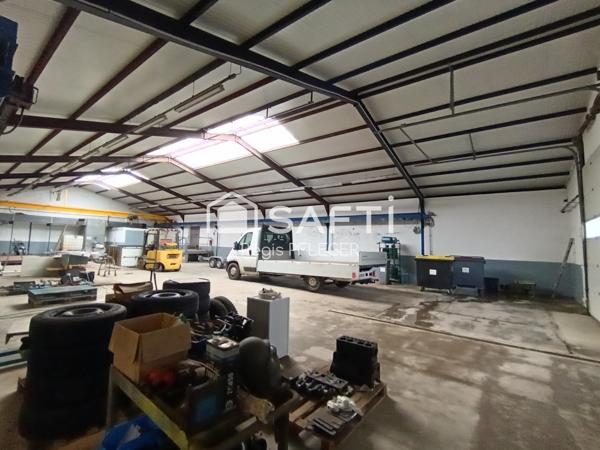 Grand Bâtiment Industriel/Artisanal avec bureaux