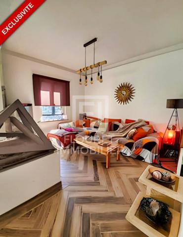 Villa de plain-pied sur 1200 m² avec piscine et 2 dépendances