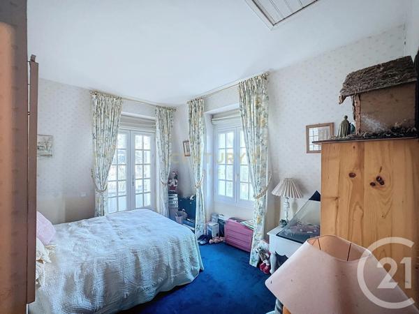 Maison à vendre  7 pièces - 163,80 m 2   NOISY LE GRAND  - 93