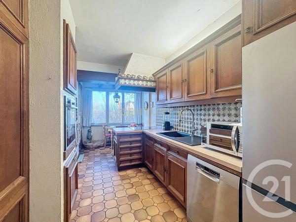 Maison à vendre  7 pièces - 163,80 m 2   NOISY LE GRAND  - 93