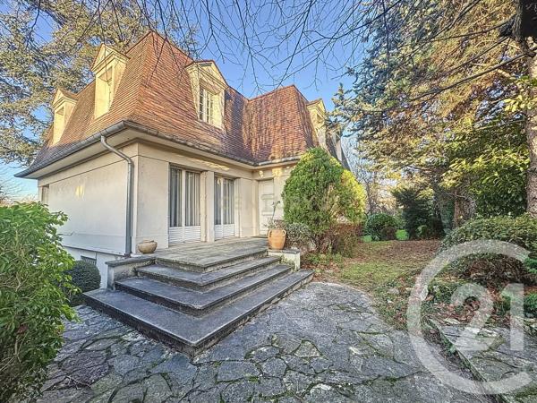 Maison à vendre  7 pièces - 163,80 m 2   NOISY LE GRAND  - 93