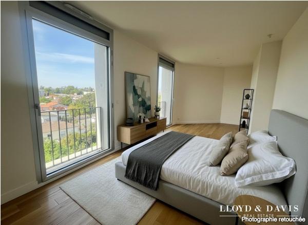 Bordeaux-Caudéran, adresse confidentielle – Rooftop privé et élégance en apesanteur