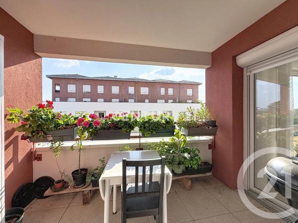 Appartement F2 à vendre  2 pièces - 37 m 2   NEUILLY SUR MARNE  - 93