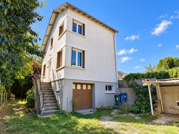 Maison 5 pièce(s) 3 chambre(s) 125 m²