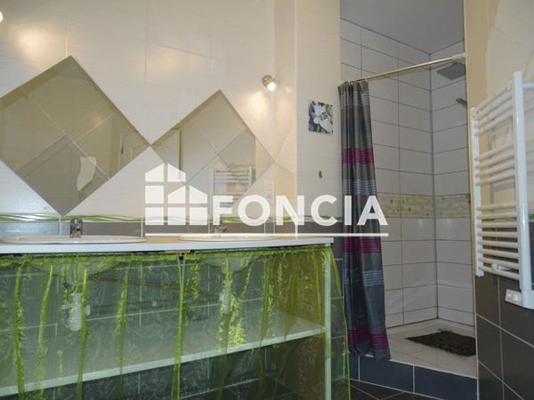 Location Appartement 3 pièces 80.66 m² - 39 RUE ADOUE Oloron-ste-marie 64400