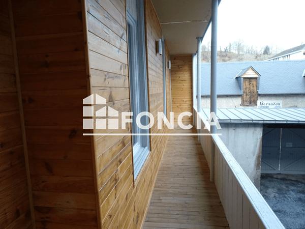 Location Appartement 3 pièces 80.66 m² - 39 RUE ADOUE Oloron-ste-marie 64400