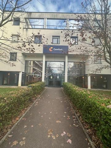 Chambre de service de 30,59 m²