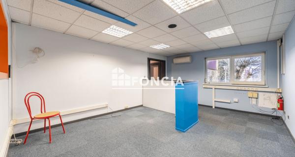 À vendre Local commercial 180.71 m² - Rixheim 68170