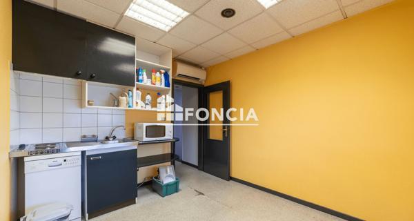 À vendre Local commercial 180.71 m² - Rixheim 68170