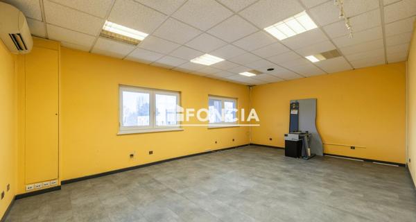 À vendre Local commercial 180.71 m² - Rixheim 68170
