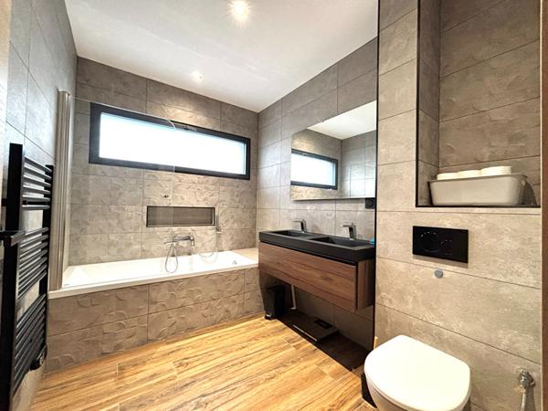 Appartement 4 pièce(s) 120 m2