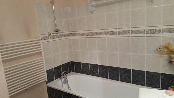 Appartement à louer    3 pièces •  Bron