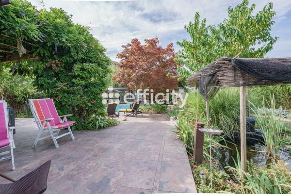 Maison
         5 pièces
        - 181 m² Bien prestige 790 000 € *