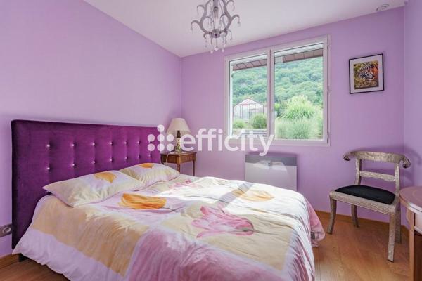 Maison
         5 pièces
        - 181 m² Bien prestige 790 000 € *