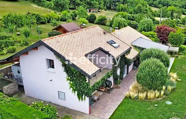 Maison
         5 pièces
        - 181 m² Bien prestige 790 000 € *