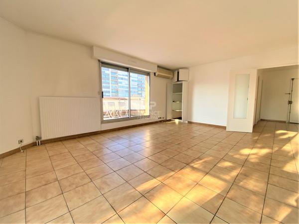 Appartement Nanterre proche place de la Boule 3 pièce(s) 84 m2 €399 000 ** - Référence 14813