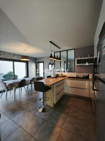 Maison 6 pièces - 144 m²