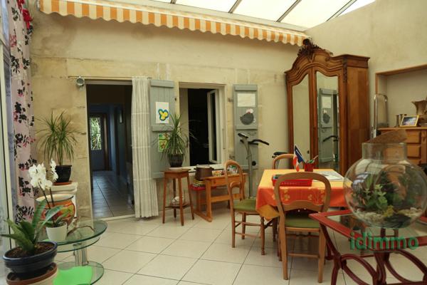 ENSEMBLE IMMOBILIER DE 245 M2 MÊLANT L'ANCIEN ET LE CONTEMPORAIN SUR UN TERRAIN CLOS ET ARBORE DE 860 M2.  La Rochelle (17000)