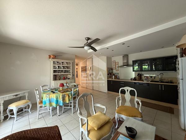 A VENDRE 13600 LA CIOTAT APPARTEMENT T3 DE 65M² EN REZ DE JARDIN AVEC TERRASSE  DEUX PLACES DE PARKING