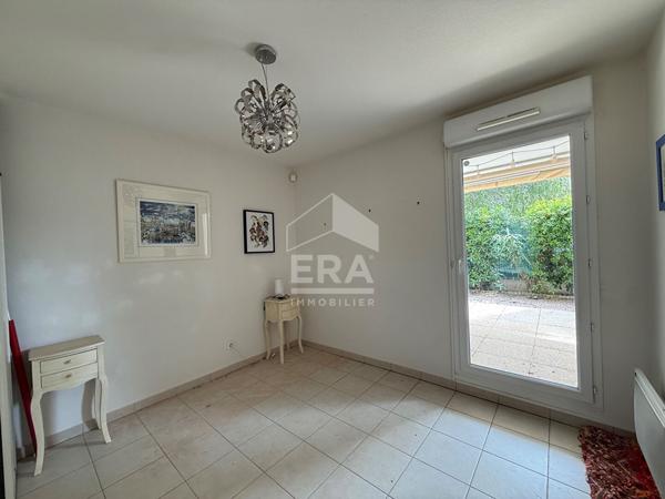 A VENDRE 13600 LA CIOTAT APPARTEMENT T3 DE 65M² EN REZ DE JARDIN AVEC TERRASSE  DEUX PLACES DE PARKING