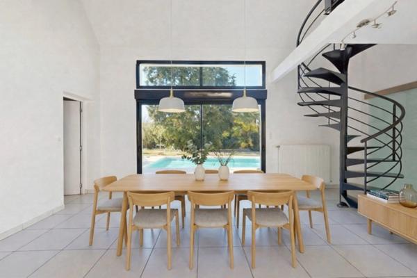 Maison de caractère avec jardin, piscine et patio au coeur d'Olivet.