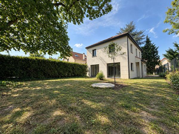 Maison neuve 124 m² 5 chambres proche à moins de 10 minutes à pied de la GARE SNCF