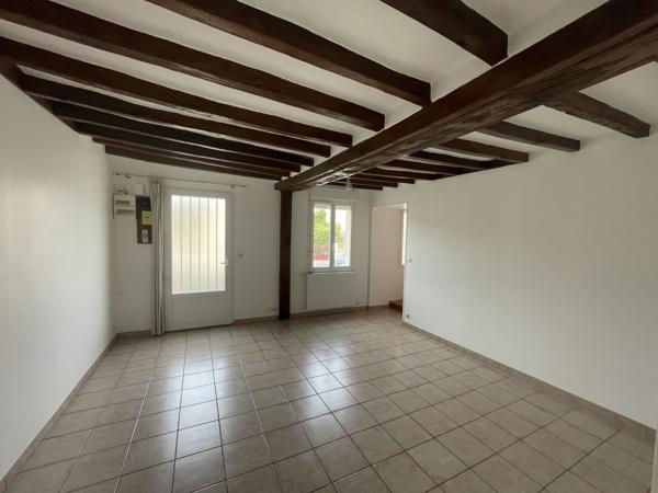 Maison
                                                                                                                                                                                                                                                                                                                        3 pièce(s)                                                                                                                                                                                                          2 chambre(s)                                                                                                                                                                                                          60  m²
