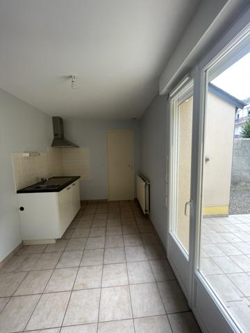 Maison
                                                                                                                                                                                                                                                                                                                        3 pièce(s)                                                                                                                                                                                                          2 chambre(s)                                                                                                                                                                                                          60  m²